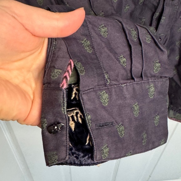 Robert Graham Limited Edition Dark Navy Skull Patterned Shirt - Picture 6 of 12